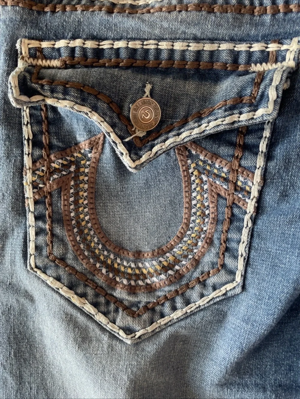 True Religion Embellished Back Pocket Jeans - Light Blue super Ricky t size 32